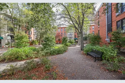 32 Juniper St #96, Brookline, MA 02445 - Photo 19