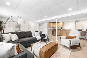 715 Summer St, Lynnfield, MA 01940 - Photo 29