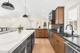 715 Summer St, Lynnfield, MA 01940 - Photo 13