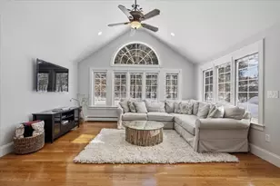 18 Shawnee Rd, Medfield, MA 02052 - Photo 11