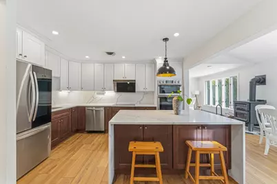 124 Deborah Rd, Newton, MA 02459 - Photo 9