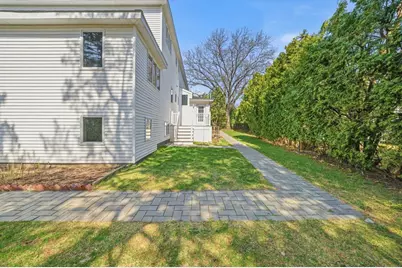 124 Deborah Rd, Newton, MA 02459 - Photo 3