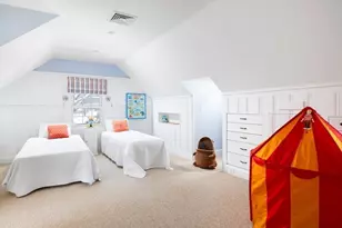 18 Moffat Rd, Newton, MA 02468 - Photo 17