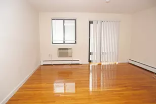 1039 Commonwealth Ave, Boston, MA 02215 - Photo 3