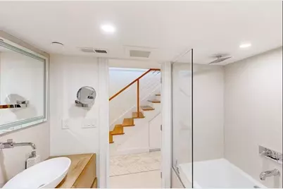 263 Webster St #1, Boston, MA 02128 - Photo 19