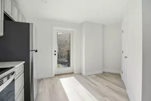 23 Blake St, Revere, MA 02151 - Photo 5