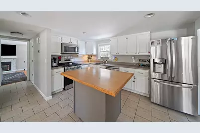 7 Andrew Dr, Pembroke, MA 02359 - Photo 5