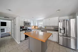 7 Andrew Dr, Pembroke, MA 02359 - Photo 5