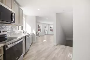 23 Blake St, Revere, MA 02151 - Photo 3