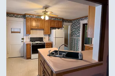 13-15 Pearl St, Holyoke, MA 01040 - Photo 3