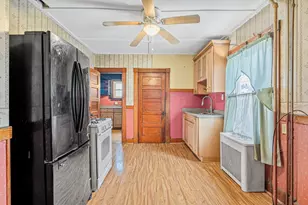 374 East St, Ludlow, MA 01056 - Photo 5