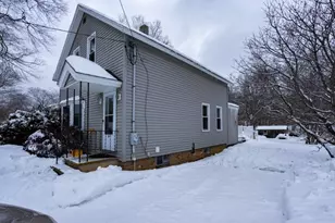 24 Railroad Ave, Dudley, MA 01507 - Photo 5