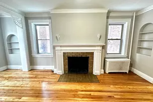 577 Pleasant St, Holyoke, MA 01040 - Photo 13