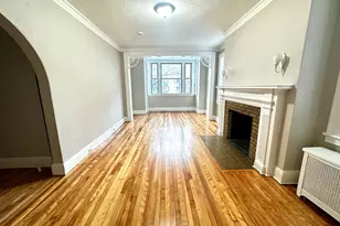 577 Pleasant St, Holyoke, MA 01040 - Photo 9