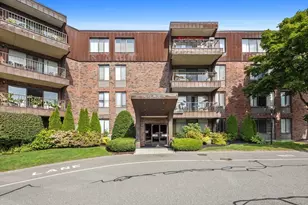 1006 Paradise Rd, Swampscott, MA 01907 - Photo 15