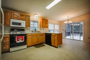 50 Highland St, Taunton, MA 02780 - Photo 7