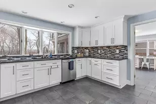 18 Greensboro Rd, Dedham, MA 02026 - Photo 15