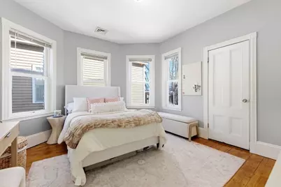 645 E 6th St, Boston, MA 02127 - Photo 33