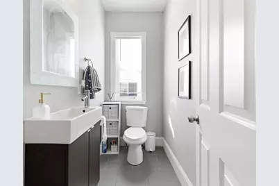 645 E 6th St, Boston, MA 02127 - Photo 25