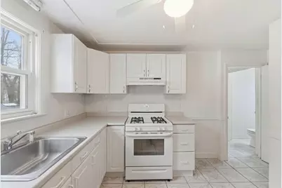 31-33 Vine St, Milford, MA 01757 - Photo 9