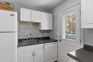 425 Main St, Hudson, MA 01749 - Photo 5
