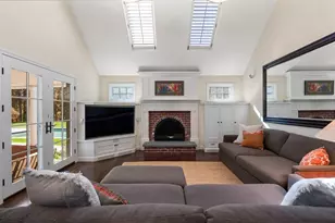 10 Queen Anne Rd, Hopkinton, MA 01748 - Photo 5