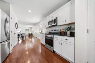 10 Mickelson Ln, Bedford, MA 01730 - Photo 15