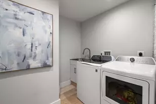 2 Lincoln Ct, Medfield, MA 02052 - Photo 33