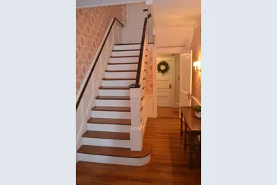 10 Berwick Rd, Lexington, MA 02420 - Photo 9