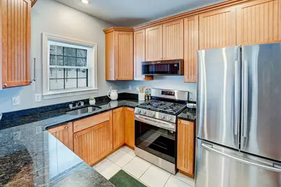 900 Lawrence St #5, Lowell, MA 01852 - Photo 3