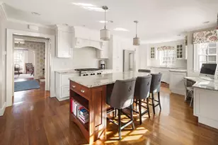 12 Yale St, Winchester, MA 01890 - Photo 3