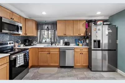 18 Dunham Rd, Beverly, MA 01915 - Photo 9