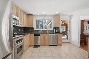 10 Rolling Ln, Framingham, MA 01701 - Photo 3