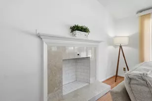 10 Rolling Ln, Framingham, MA 01701 - Photo 9