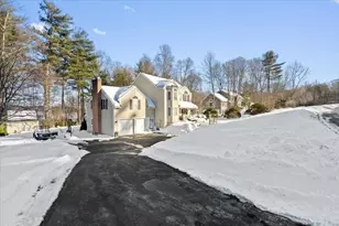 8 Wamsutta Ridge Dr, Charlton, MA 01507 - Photo 3