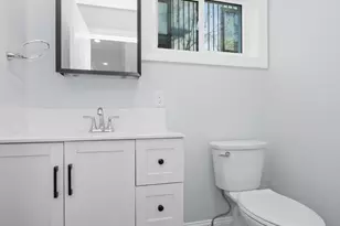 24 Tolman St, Waltham, MA 02453 - Photo 11