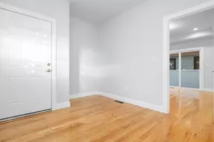 24 Tolman St, Waltham, MA 02453 - Photo 9