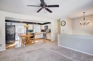 43 Marmon Ct, Springfield, MA 01129 - Photo 5