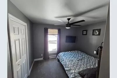 16 Evergreen Dr, Holyoke, MA 01040 - Photo 11