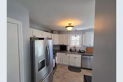 16 Evergreen Dr, Holyoke, MA 01040 - Photo 3