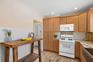 54 Clements Rd, Waltham, MA 02453 - Photo 5