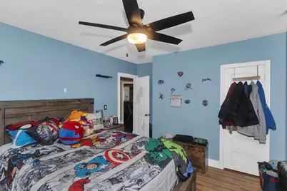 25 Dresden St, Springfield, MA 01109 - Photo 13