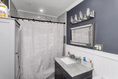 25 Dresden St, Springfield, MA 01109 - Photo 11