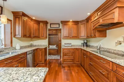 84 Tellier Way, Dracut, MA 01826 - Photo 5