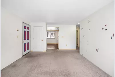 5 Lenox St #4, Lowell, MA 01852 - Photo 5