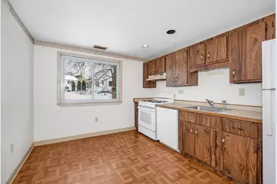 5 Lenox St #4, Lowell, MA 01852 - Photo 7