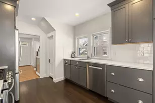 35 Maple Rd, Melrose, MA 02176 - Photo 9