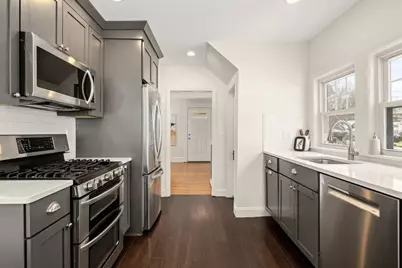 35 Maple Rd, Melrose, MA 02176 - Photo 7