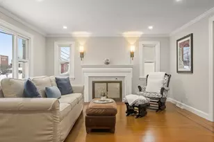 9 Darrow St, Quincy, MA 02169 - Photo 5