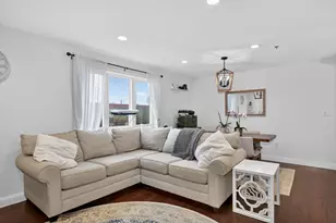 24 Arsenal St, Watertown, MA 02472 - Photo 3